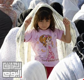 سر ارتداء الإيرانيات قطع ملابس بيضاء كل يوم أربعاء !