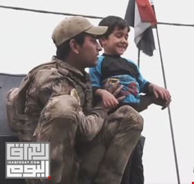 بالفيديو.. طفل موصلي في ضيافة القوات الأمنية العراقية
