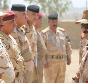 وزير الدفاع الحيالي يلقي بيان النصر الساطع على القوات المسلحة الباسلة