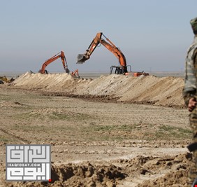 قيادة عمليات الرافدين تباشر بحفر خندق في صحراء الناصرية الاحد المقبل