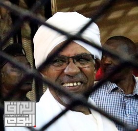 النيابة السودانية تخاطب سلطات السجون بتسليم البشير وآخرين بشأن قضية انقلاب 1989