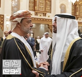 نشطاء يفسرون عادة عمانية رصدتها الكاميرات بين السلطان هيثم ومحمد بن زايد