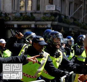 احتجاجات شعبية مناهضة للعنصرية وأخرى مؤيدة لحماية التماثيل في لندن رغم تحذيرات الحكومة