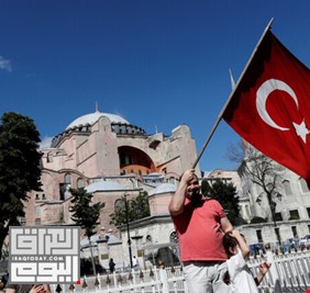 اليونان: تحويل آيا صوفيا إلى مسجد سيؤثر على علاقة تركيا بالاتحاد الأوروبي