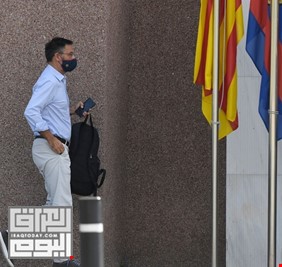 حملة سحب الثقة تقترب من هزيمة رئيس برشلونة
