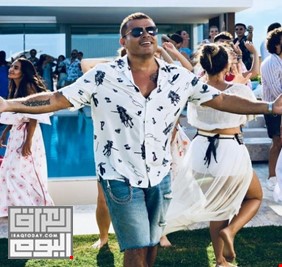 عمرو دياب يشعل السوشيال ميديا بعد طرح “الدنيا بترقص”