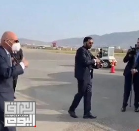 السفير الروسي في كابول يكشف اللحظات الأخيرة لهروب الرئيس غاني.. ترك الملايين على مدرج المطار!