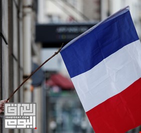المتهم الرئيسي في هجمات باريس 2015 يجبر القاضي على تعليق جلسة المحاكمة
