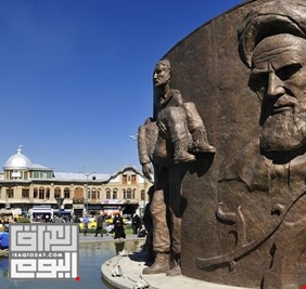 السلطات الإيرانية تعتقل شخصاً قام بتدمير تمثال الإمام الخميني قبل أيام من الذكرى الـ 43 لقيام الجمهورية الإسلامية