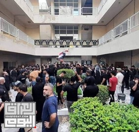 متظاهرو التيار الصدري يقتحمون مبنى محافظة بابل