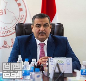 محافظ البنك المركزي العراقي يتحدث عن إجراءات لتخفيف صدمة الدولار