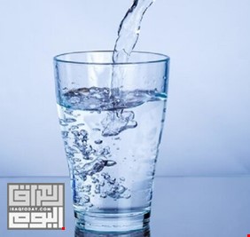 خبيرة تغذية تكشف فوائد كأس الماء 