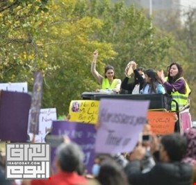 السلطات الباكستانية تحظر مسيرة يوم المرأة في لاهور