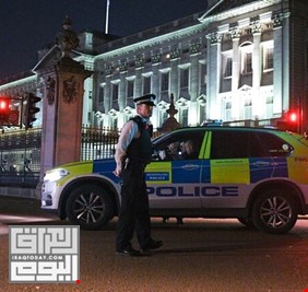 بريطانيا.. شرطة لندن تعتقل رجلا يشتبه بأنه مسلح قرب 