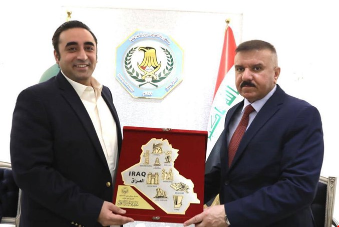 وزير الداخلية يلتقي وزير خارجية جمهورية باكستان