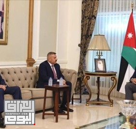 وزير الداخلية يلتقي رئيس الوزراء الاردني على هامش زيارته للمملكة
