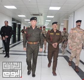 العلاق يتفقد مستشفى الحسين العسكري