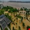 الصين تخلي بلدة كاملة بسبب الأمطار الغزيرة