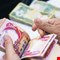 المالية تعلن المباشرة بإطلاق رواتب الموظفين لشهر آيار تزامناً مع قرب عيد الأضحى
