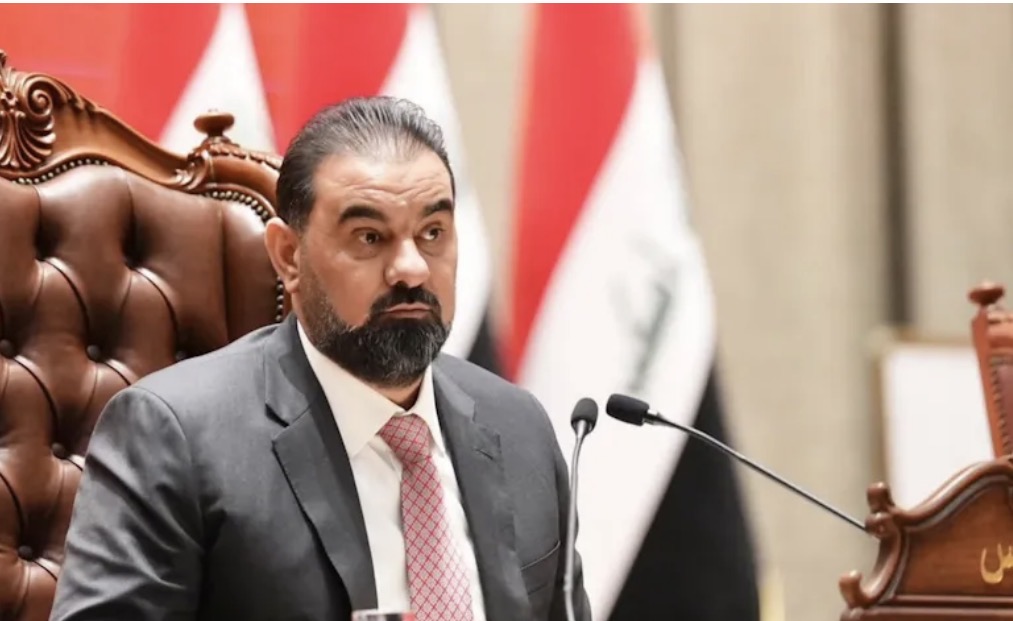 الحلبوسي يطالب الحكومة بإرسال مشروع قانون جديد لسلم الرواتب إلى البرلمان
