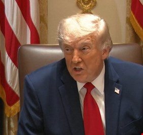 ترمب يهدد بتدمير سلطنة عُمان بسبب مضيق هرمز