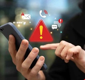 مخاوف متزايدة بشأن الخصوصية.. تطبيقات تراقب نشاطك على هاتفك