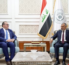وزير المالية يبحث مع القائم بالأعمال الأمريكي تعزيز التعاون الاقتصادي والإصلاحات المالية