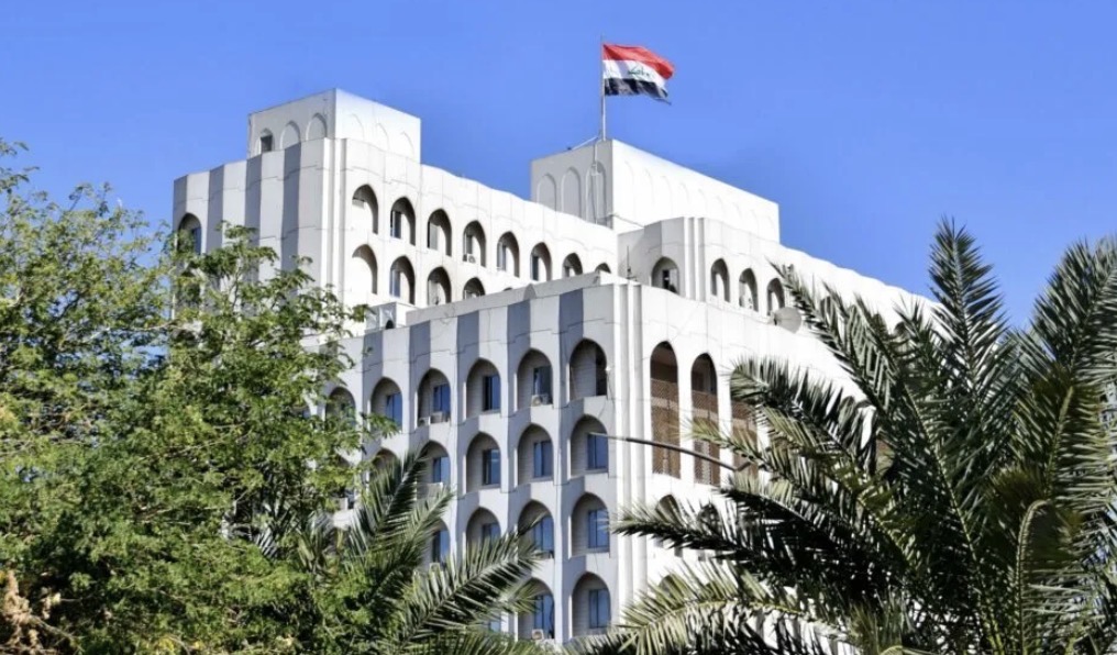 الخارجية تنفي مزاعم تورط دبلوماسيين أو أفراد من عائلاتهم بقضية الدفاتر الامتحانية