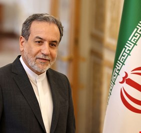 عراقجي يشكر العراق على دعمه للمفاوضات وفؤاد حسين يؤكد أهمية إنهاء الحرب وتعزيز الاستقرار