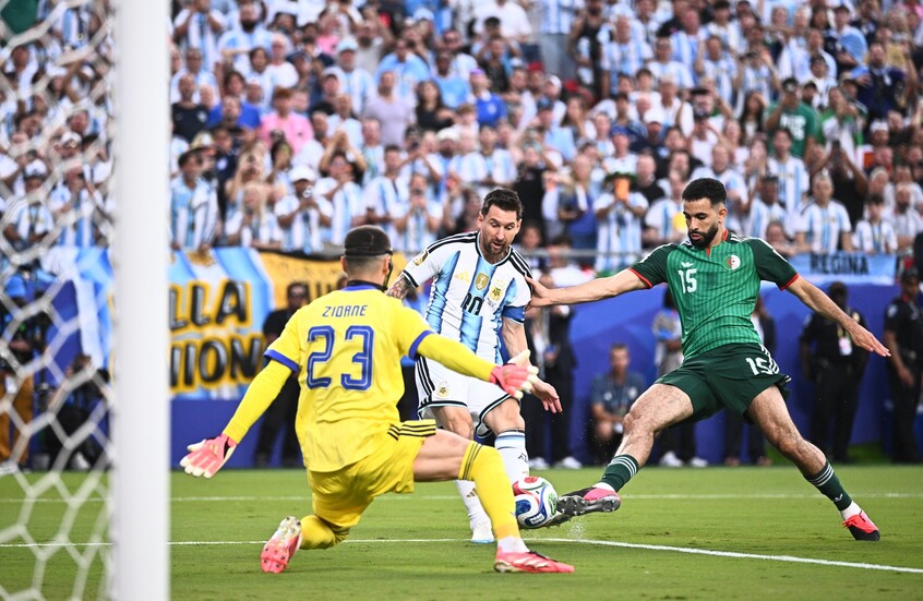 بعمر الـ38 عاما جملة من الأرقام الخرافية.. ميسي يكسر أساطير كأس العالم أمام الجزائر