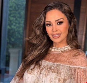 داليا البحيري تستعيد ذكرياتها مع عادل إمام بعد 21 عامًا