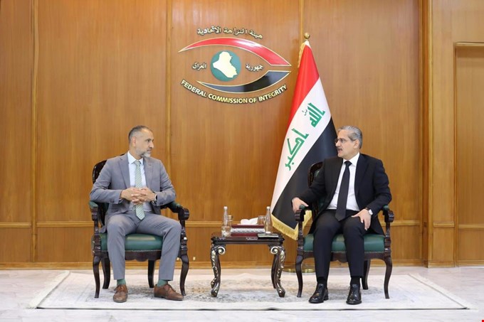 العراق وبريطانيا يبحثان استرداد الأموال المهربة وملاحقة المتهمين بقضايا الفساد