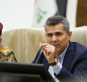 بين محاسبة المذنب وتسويق الرذيلة