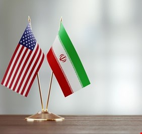 واشنطن وطهران تتفقان على وقف الهجمات واستئناف المحادثات