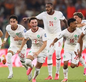المغرب يطيح بالطواحين الهولندية ويبلغ ثمن دور الـ16 من كأس العالم بعد ملحمة كروية