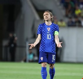 دائما ضدنا .. مودريتش غاضب بعد وداع كأس العالم