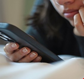عالمة نفس: التصفح المفرط لوسائل التواصل الاجتماعي يضعف الانتباه
