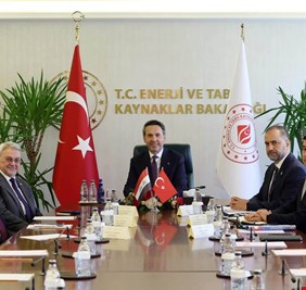 العراق وتركيا يتفقان على بروتوكول يضمن استمرار تصدير النفط عبر خط الأنابيب المشترك