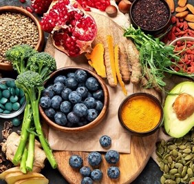 أغذية تعزز صحة الأمعاء