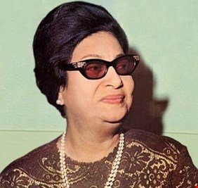 رغم اعتذاره.. ورثة أم كلثوم يتمسكون بملاحقة محمد الصباغ قانونيًا