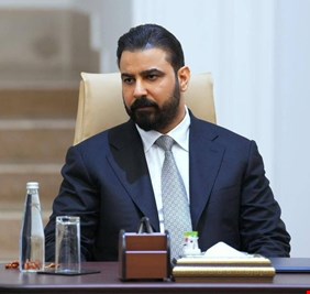 تعطيل الدوام الرسمي غداً بقرار من رئيس الوزراء تزامناً مع مراسم تشييع السيد علي الخامنئي