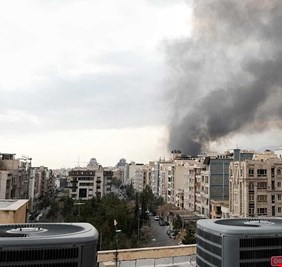 تبادل ضربات صاروخية واسعة النطاق بين الجيش الأمريكي والحرس الثوري الإيراني يهدد الاتفاق المؤقت