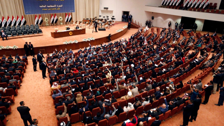 رفع الحصانة لا يعني إسقاط المقعد النيابي.. خبير قانوني يحسم الجدل حول إنهاء عضوية النواب