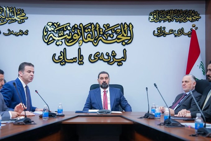 الحلبوسي يدعو إلى تعزيز الإيرادات غير النفطية وتطوير النظام الكمركي