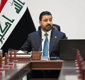 الزيدي يدرس استبدال وزيرين بعد الأربعين.. والحكمة تدعو إلى محاكمات علنية للفاسدين
