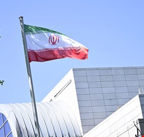إيران تعلن عن محادثات 