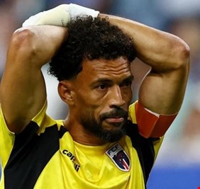 فوزينيا مجبر على تغيير اسمه لسبب غريب