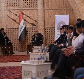 العبادي يدعو إلى حصر السلاح بالحوار ويحذر من أزمة مالية تتطلب إصلاحات عاجلة