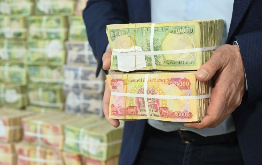 مستشار الحكومة: أزمة السيولة لا تعني إفلاس الدولة والرواتب مؤمّنة