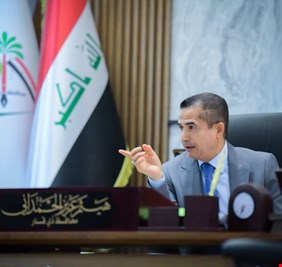 ذي قار تشدد إجراءات مكافحة الفساد في بلدية الناصرية.. أكثر من 200 لجنة تحقيقية